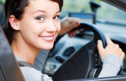Как женщине научиться водить машину?