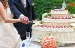 Каким должен быть свадебный торт?
